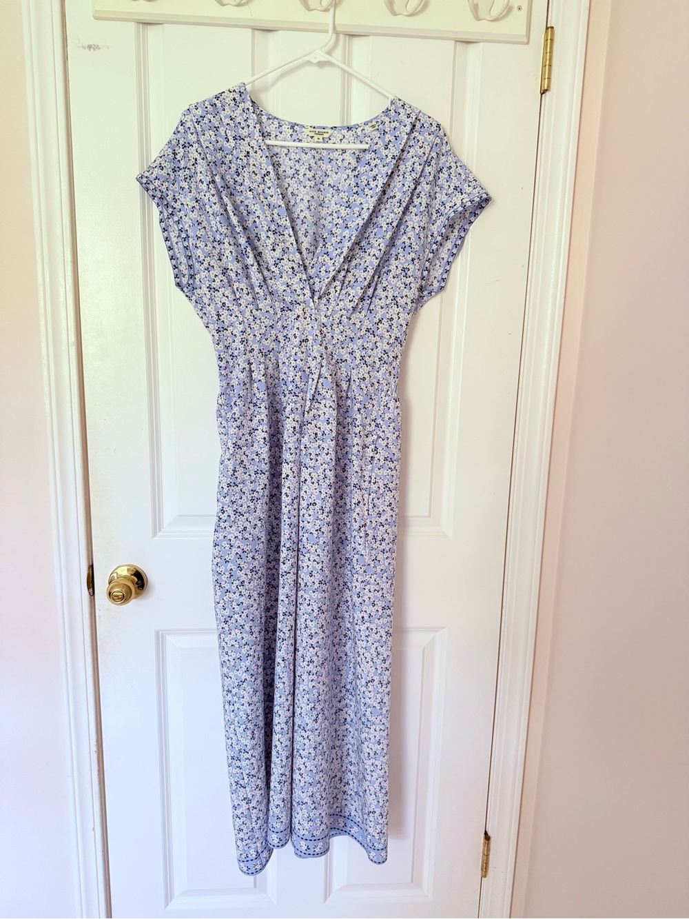 Max Studio Light Blue Floral Maxi Dress with V-Neckline